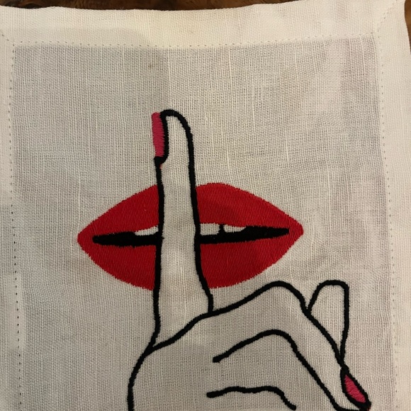 Jonathan Adler Lips cocktail napkins - Picture 4 of 6